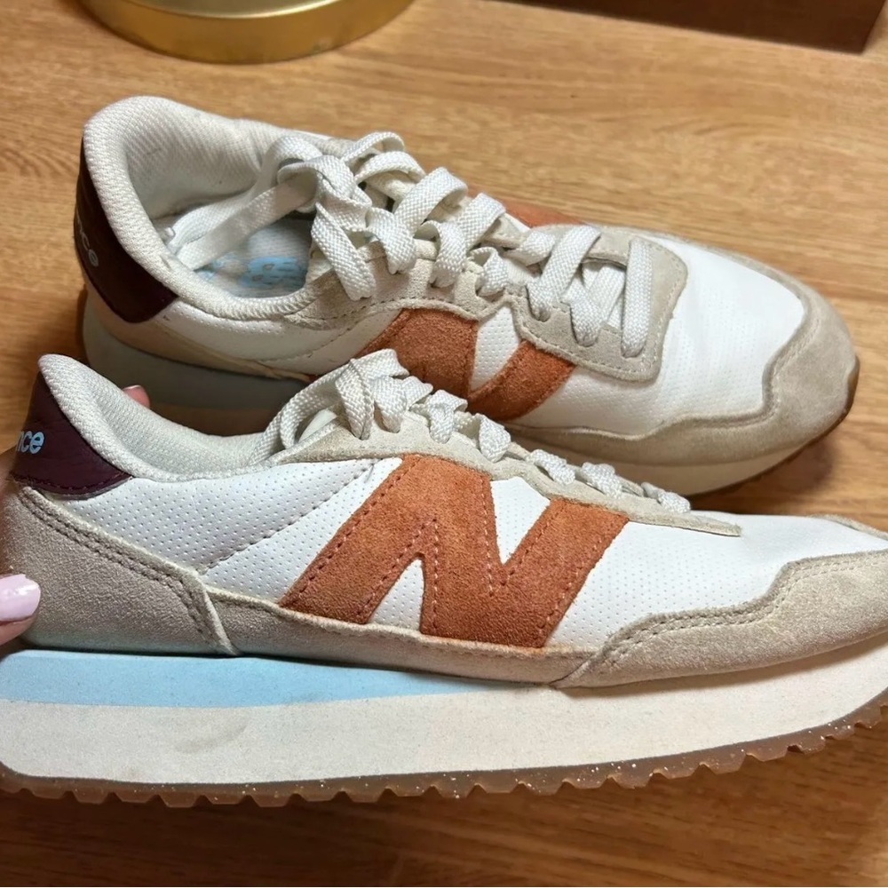 New Balance 237 Women’s Sneakers!